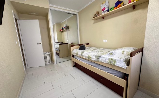 Resale - Apartment -
Torrevieja - Paseo Maritimo