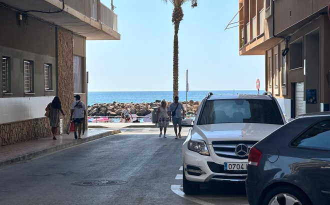 Resale - Apartment -
Torrevieja - Paseo Maritimo