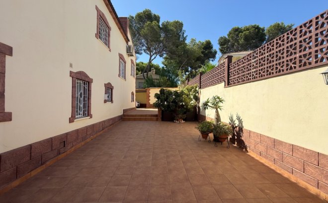 Herverkoop - Villa -
Torrevieja - Costa Blanca