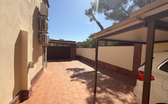 Herverkoop - Villa -
Torrevieja - Costa Blanca