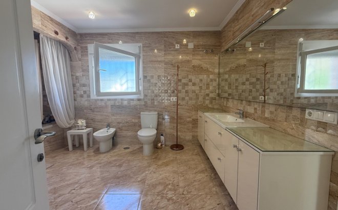 Herverkoop - Villa -
Torrevieja - Costa Blanca