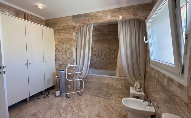 Herverkoop - Villa -
Torrevieja - Costa Blanca