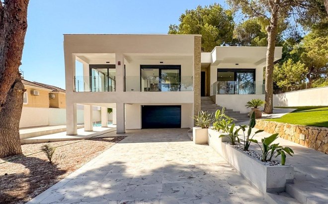 Resale - Villa -
Torrevieja - Los Balcones - Los Altos del Edén