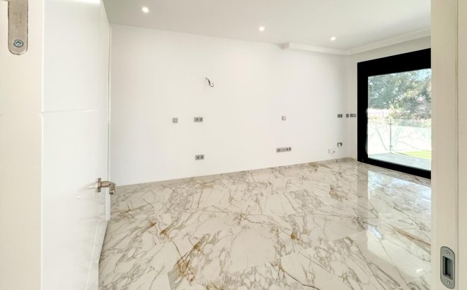 Resale - Villa -
Torrevieja - Los Balcones - Los Altos del Edén