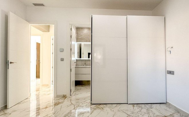 Resale - Villa -
Torrevieja - Los Balcones - Los Altos del Edén