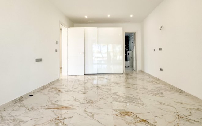 Resale - Villa -
Torrevieja - Los Balcones - Los Altos del Edén