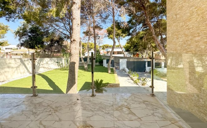 Resale - Villa -
Torrevieja - Los Balcones - Los Altos del Edén