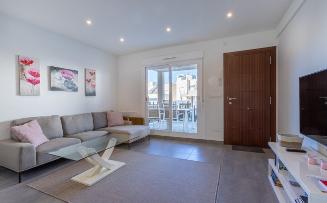 Resale - Bungalow -
Torrevieja - Costa Blanca