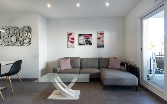 Resale - Bungalow -
Torrevieja - Costa Blanca