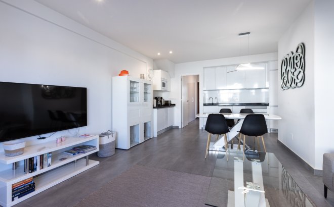 Resale - Bungalow -
Torrevieja - Costa Blanca