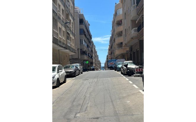 Resale - Apartment -
Torrevieja - Playa del Cura