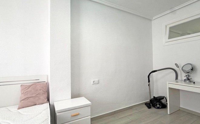 Resale - Apartment -
Torrevieja - Playa del Cura