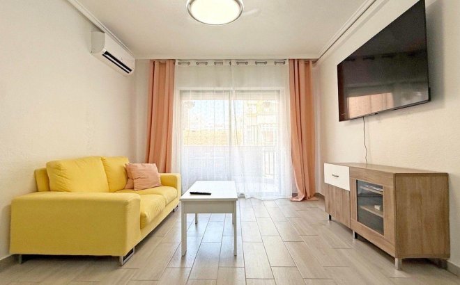 Resale - Apartment -
Torrevieja - Playa del Cura