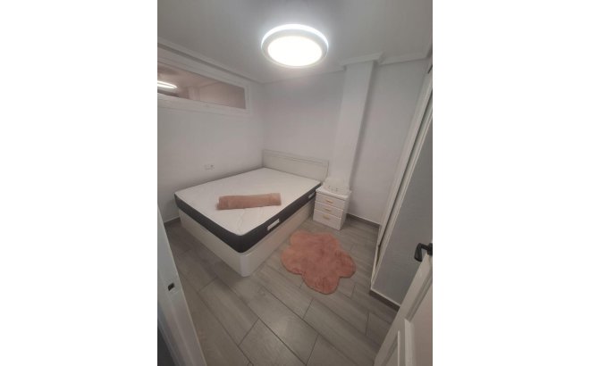 Resale - Apartment -
Torrevieja - Playa del Cura