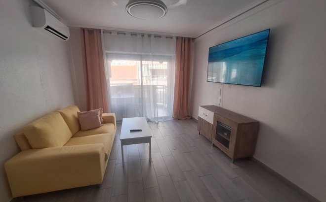 Resale - Apartment -
Torrevieja - Playa del Cura