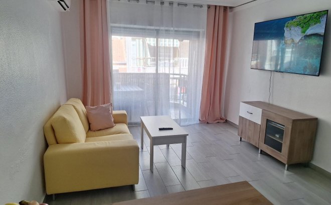 Resale - Apartment -
Torrevieja - Playa del Cura