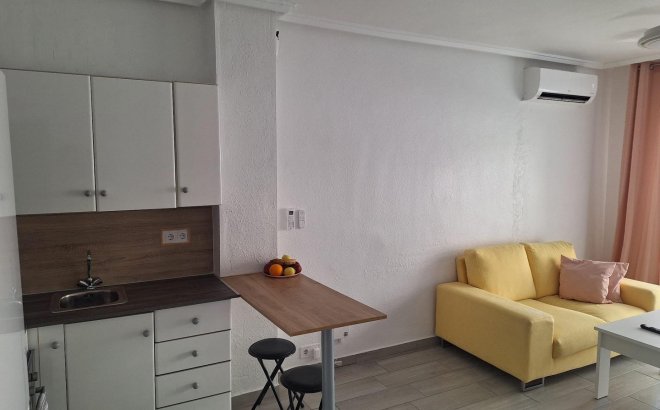 Resale - Apartment -
Torrevieja - Playa del Cura