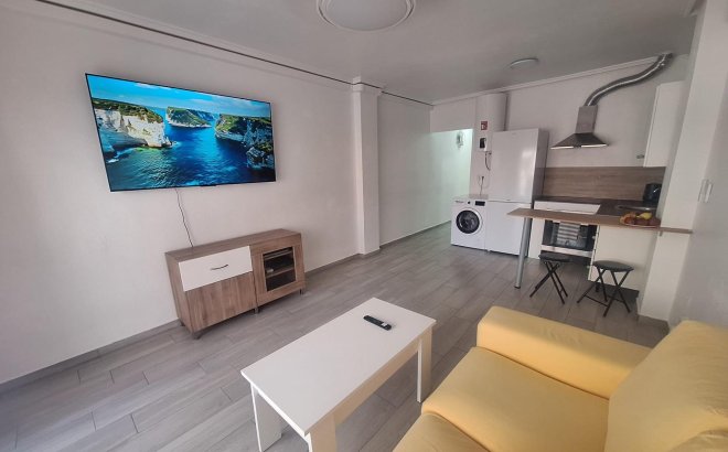 Resale - Apartment -
Torrevieja - Playa del Cura