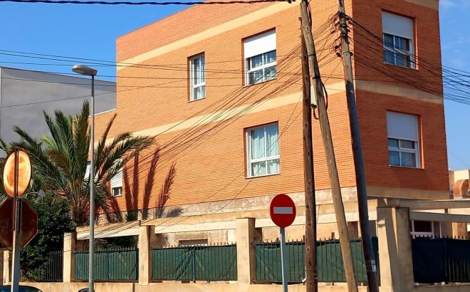 Herverkoop - Town House -
Torrevieja - Nueva Torrevieja