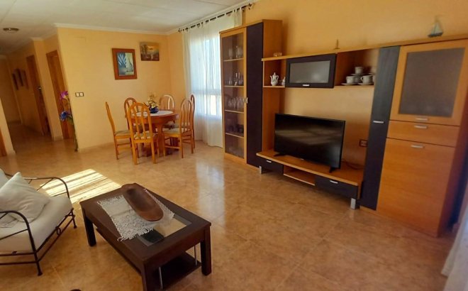 Herverkoop - Town House -
Torrevieja - Nueva Torrevieja
