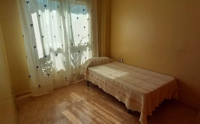 Herverkoop - Town House -
Torrevieja - Nueva Torrevieja