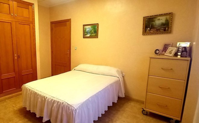 Herverkoop - Town House -
Torrevieja - Nueva Torrevieja