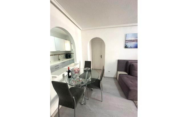 Resale - Apartment -
Torrevieja - Centro