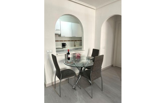 Resale - Apartment -
Torrevieja - Centro