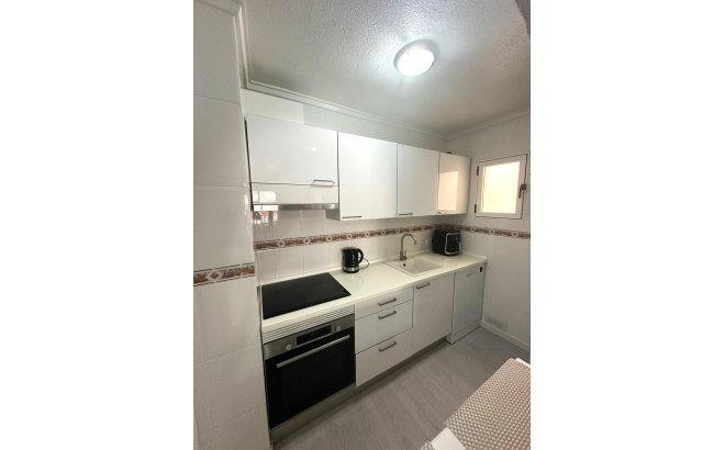 Resale - Apartment -
Torrevieja - Centro