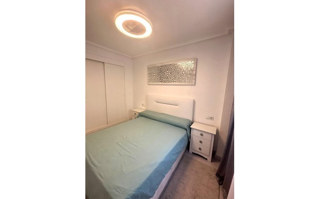 Resale - Apartment -
Torrevieja - Centro