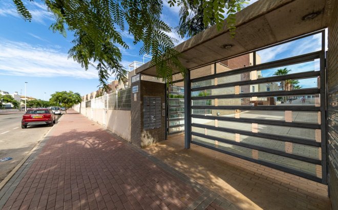 Resale - Town House -
Torrevieja - Sector 25