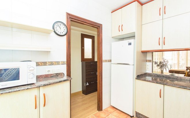 Herverkoop - Appartement -
Torrevieja - Playa del Cura