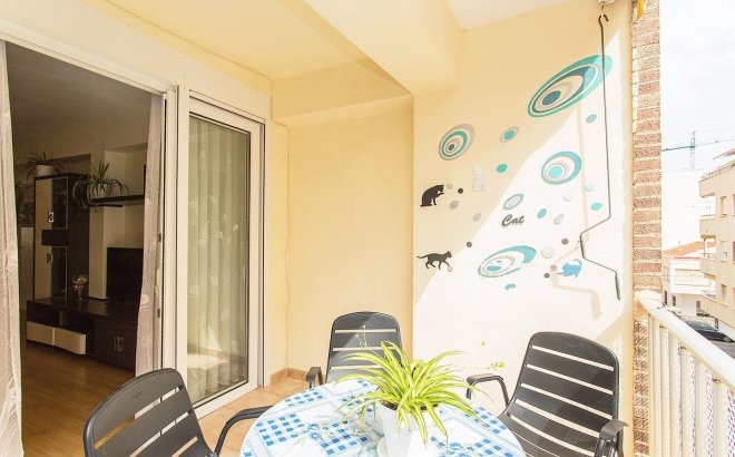 Herverkoop - Appartement -
Torrevieja - Playa del Cura