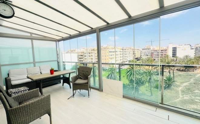 Resale - Penthouse -
Torrevieja - Playa del Cura