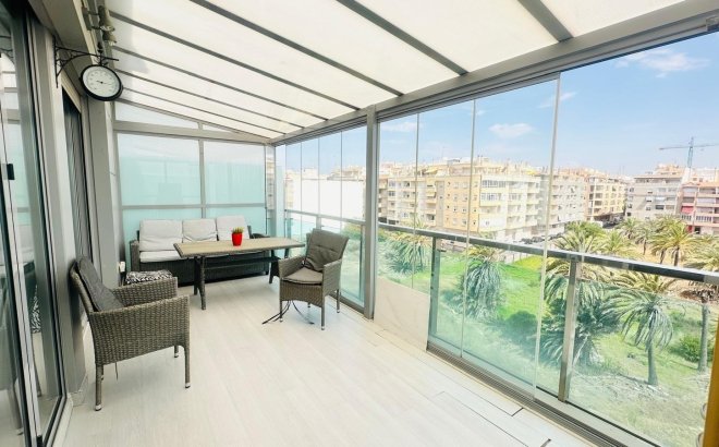 Resale - Penthouse -
Torrevieja - Playa del Cura