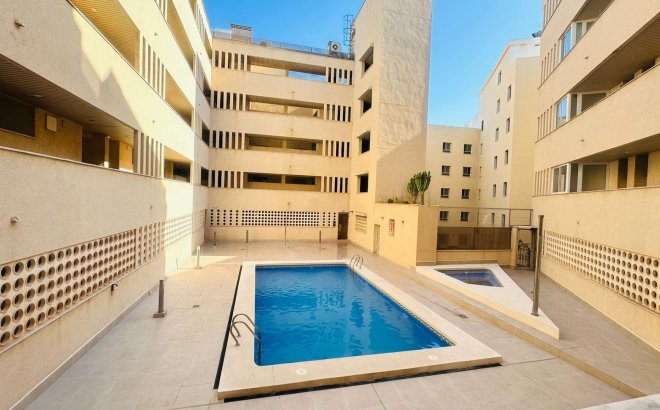 Resale - Penthouse -
Torrevieja - Playa del Cura
