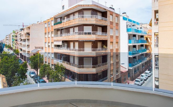 Resale - Apartment -
Torrevieja - Costa Blanca