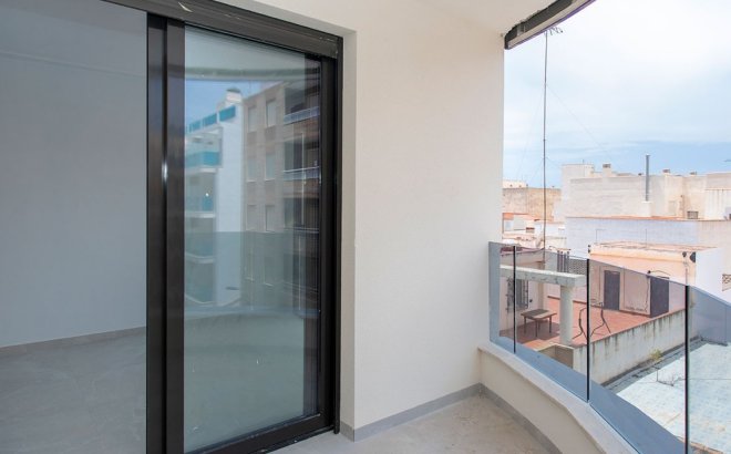 Resale - Apartment -
Torrevieja - Costa Blanca