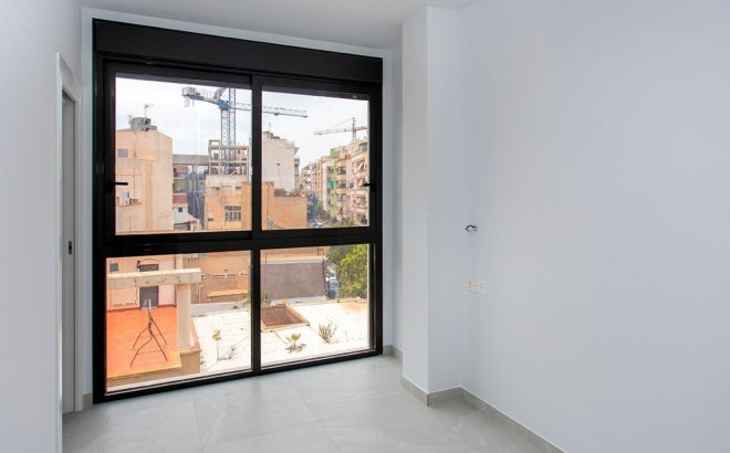 Resale - Apartment -
Torrevieja - Costa Blanca