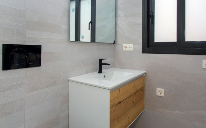 Resale - Apartment -
Torrevieja - Costa Blanca