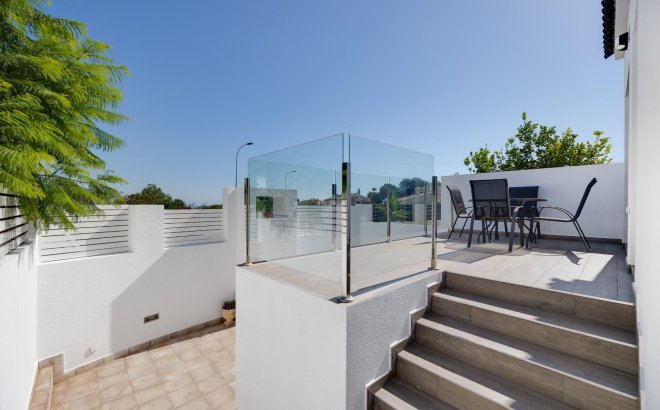 Resale - Villa -
Torrevieja - Aguas Nuevas