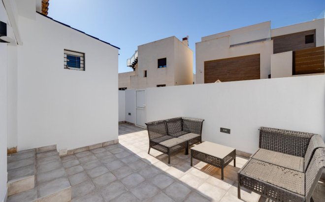 Resale - Villa -
Torrevieja - Aguas Nuevas