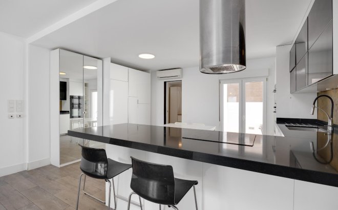 Resale - Villa -
Torrevieja - Aguas Nuevas