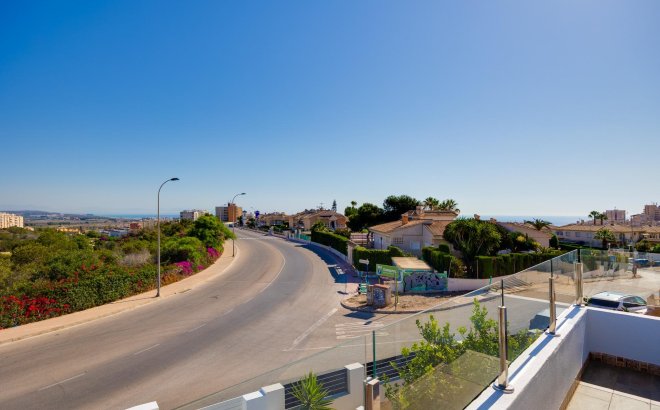 Resale - Villa -
Torrevieja - Aguas Nuevas