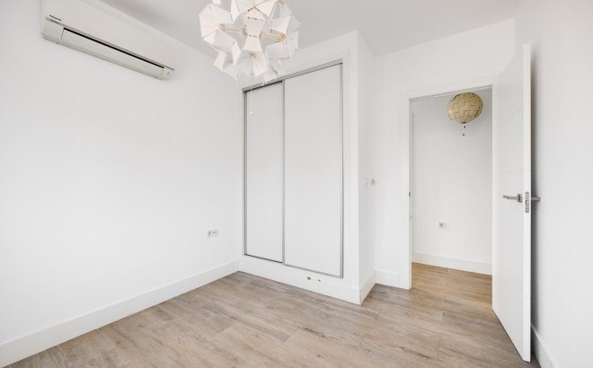 Resale - Villa -
Torrevieja - Aguas Nuevas