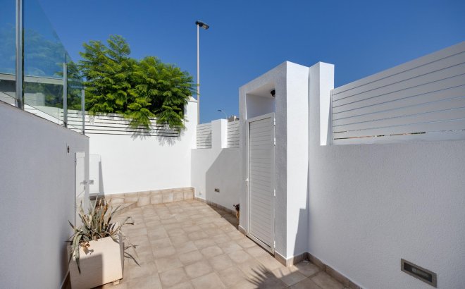 Resale - Villa -
Torrevieja - Aguas Nuevas
