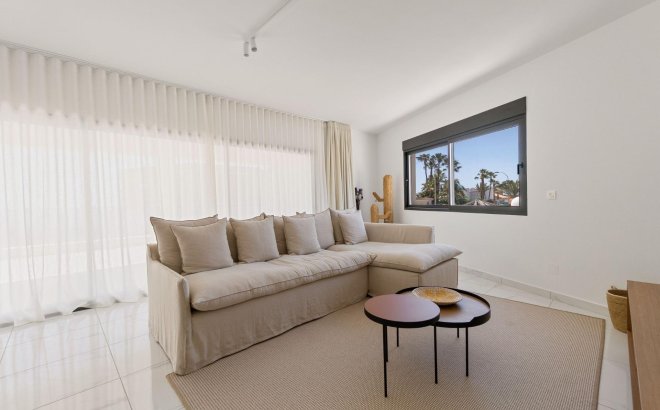 Herverkoop - Villa -
Torrevieja - La Veleta