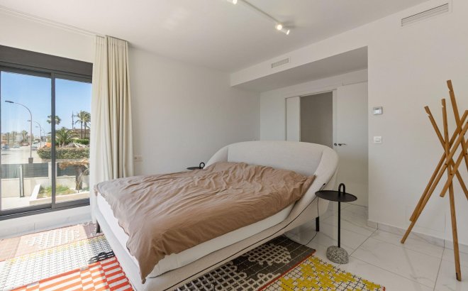 Herverkoop - Villa -
Torrevieja - La Veleta