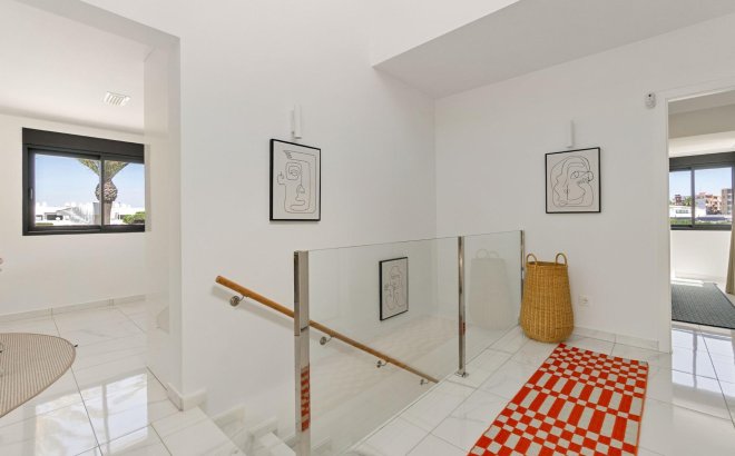 Herverkoop - Villa -
Torrevieja - La Veleta