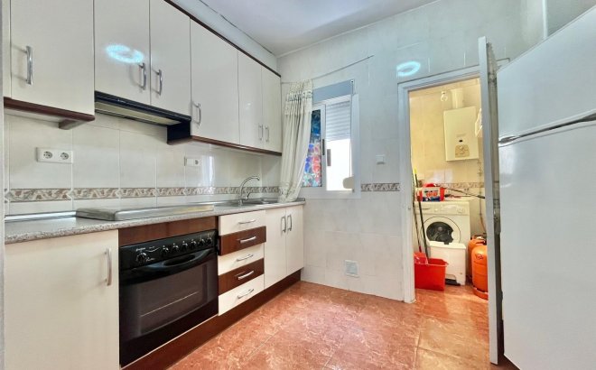 Revente - Appartement -
Torrevieja - Estacion De Autobuses